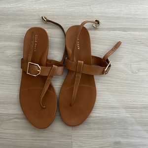 Cole hann beautiful brown sandals.